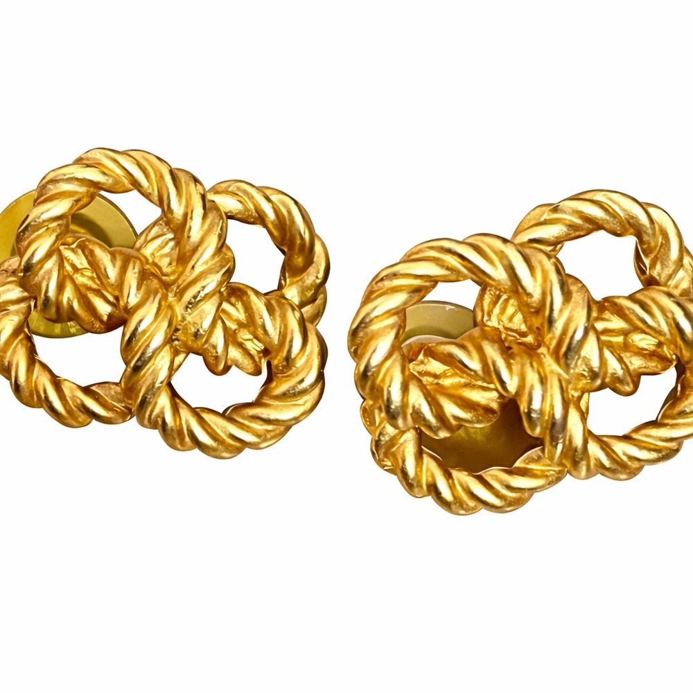Vintage Gold Solomon Knot Earrings | Quiet Luxury Rope Knot